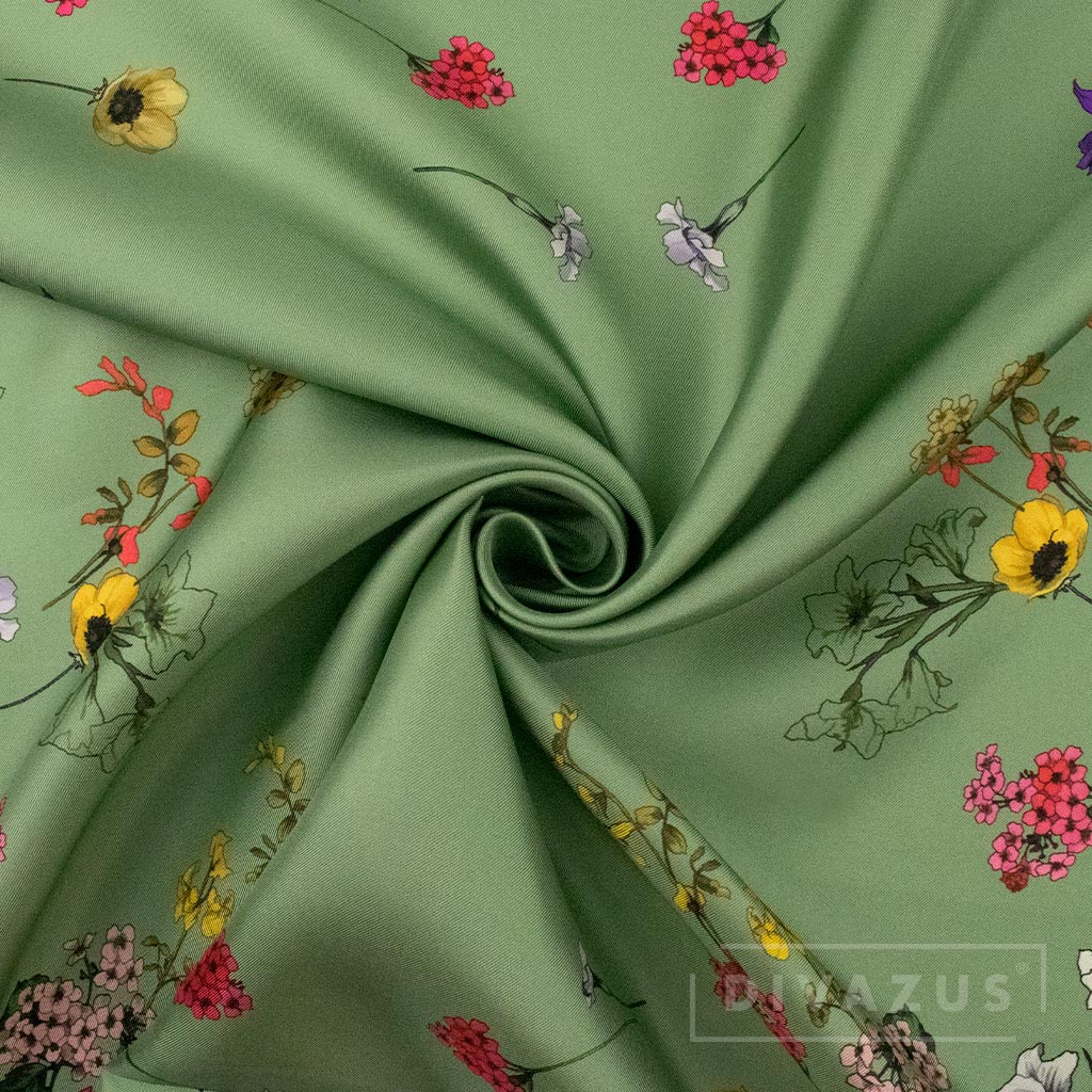 Wonderful silk fabric in floral design,Milan f/w fabric ⋆ Gucci Silk